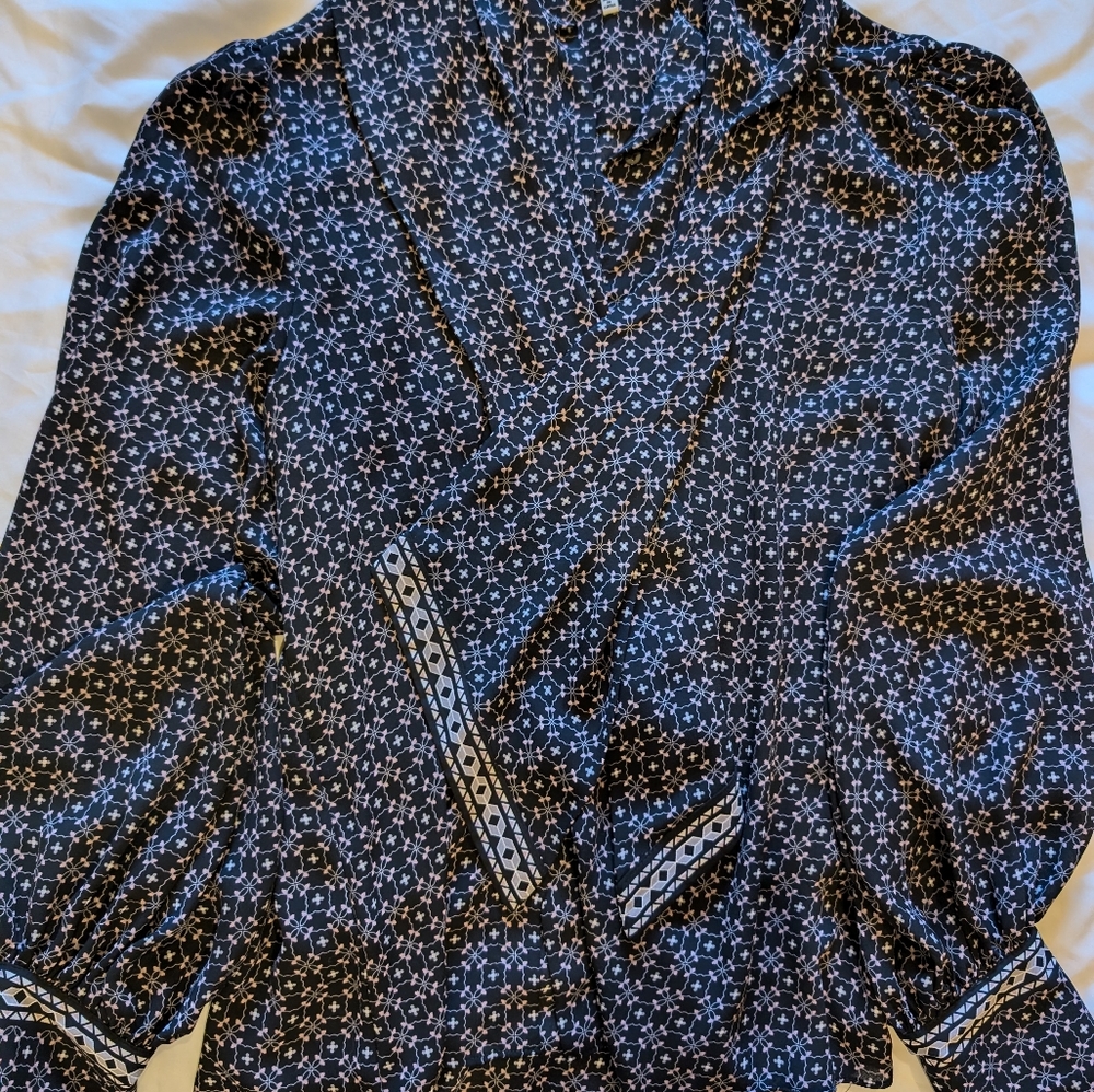 Max Studio Blouse - Picture 2 of 2